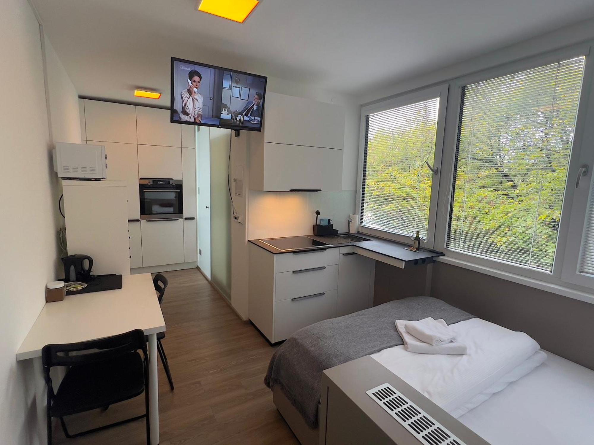 Apartments 4U: Kampus Upstairs Hradec Kralove Luaran gambar